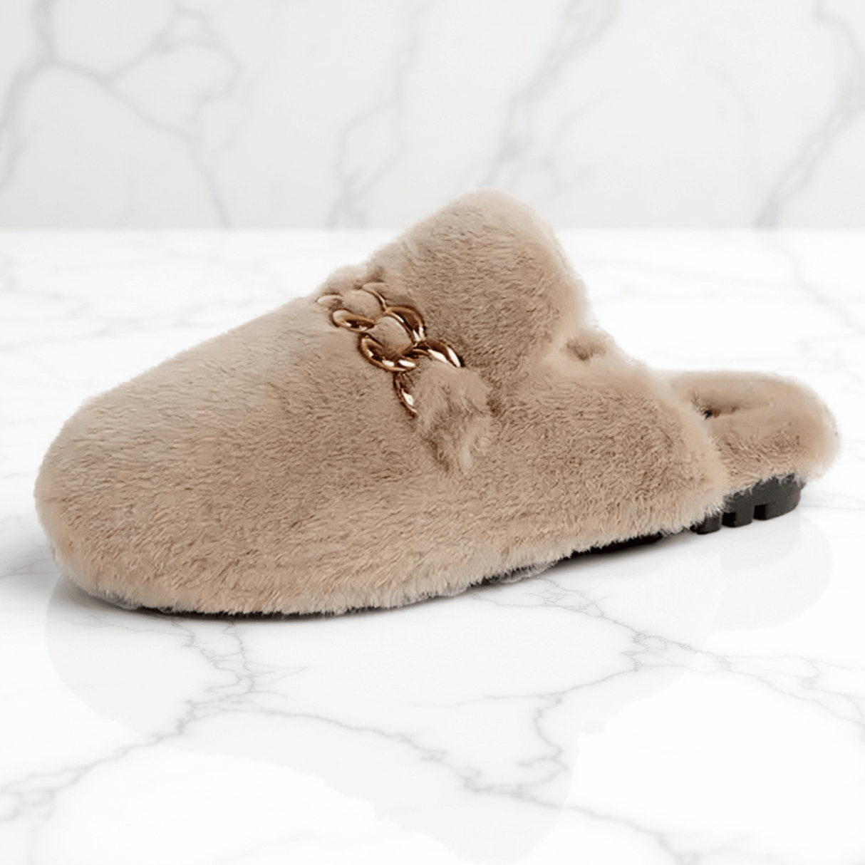 TeddyFinesse – Eleganta Faux-Fur Mule Tofflor med Guldkedja & Plyschig Komfort för Inomhus och Lätt Utomhusbruk