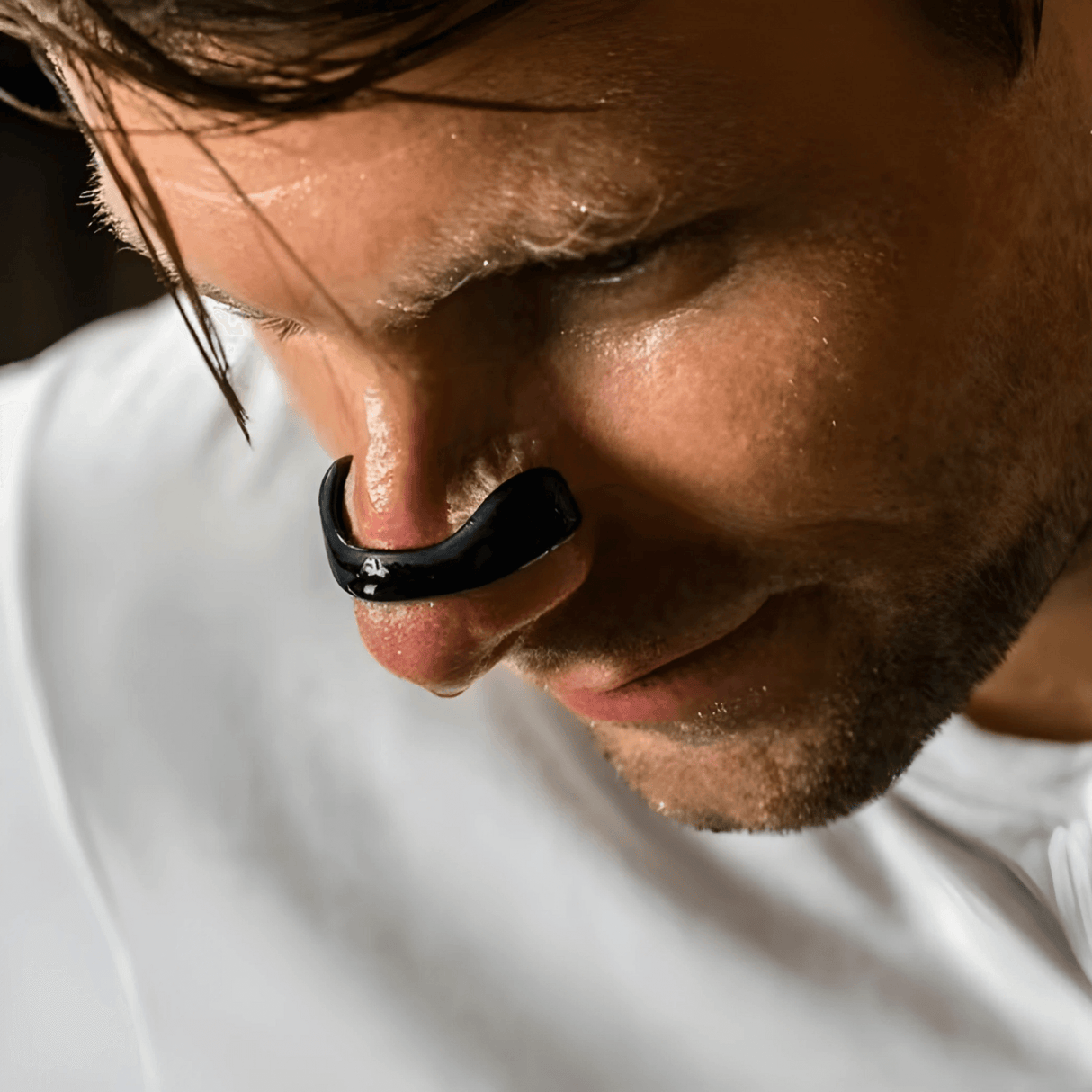 AirNite – Anti-Snarkningskit mustana tai valkoisena, nenäklipsi ja hengitystablettit parempaan nenän hengitykseen