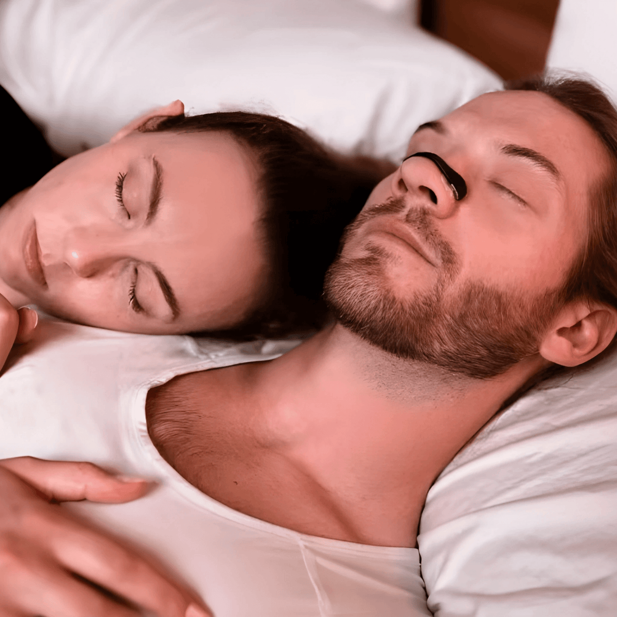 AirNite – Anti-Snarkningskit mustana tai valkoisena, nenäklipsi ja hengitystablettit parempaan nenän hengitykseen