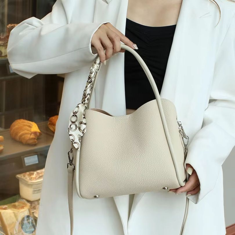 Seraphina - Tyylikäs Nahkalaukku Naisille, Jossa on Kaksinkertainen Kantotoiminto