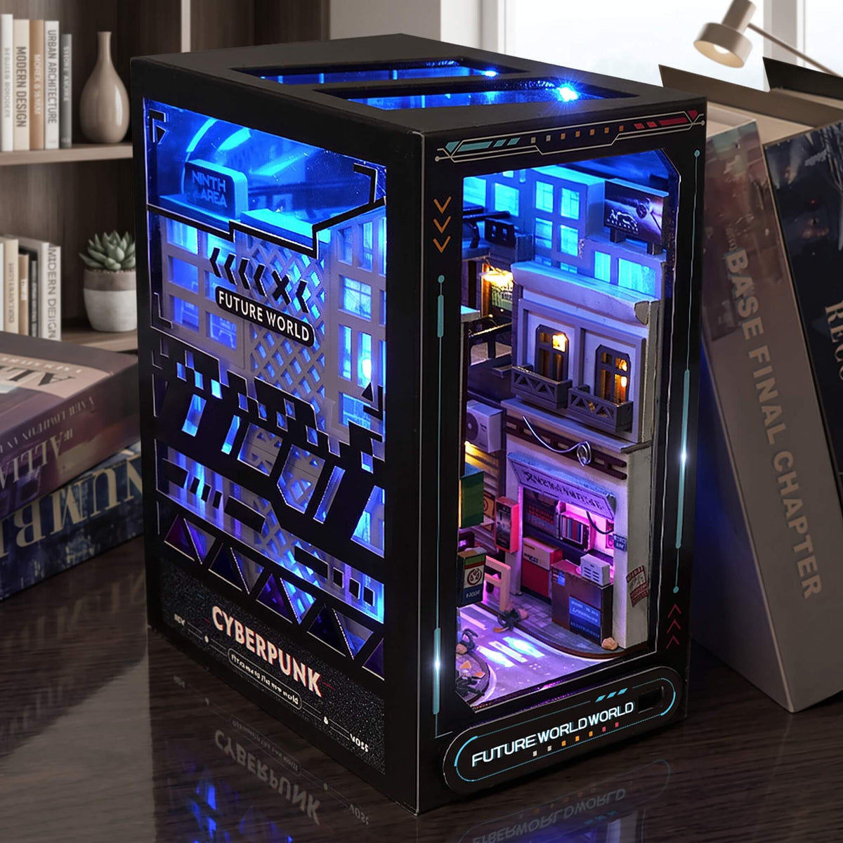 NookCraft – DIY Book Nook Byggsats i Trä – Miniatyr Bokhylla Insats med Dockskåp och LED-belysning