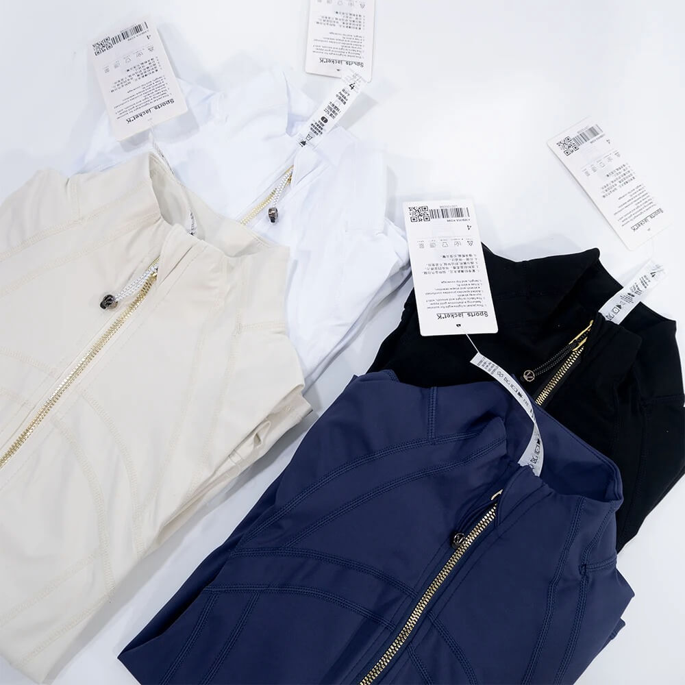 SilkMotion – Slim-fit-mallinen jooga- ja treenitakki vetoketjulla, nopeasti kuivuvalla materiaalilla ja joustavalla istuvuudella aktiiviseen arkeen
