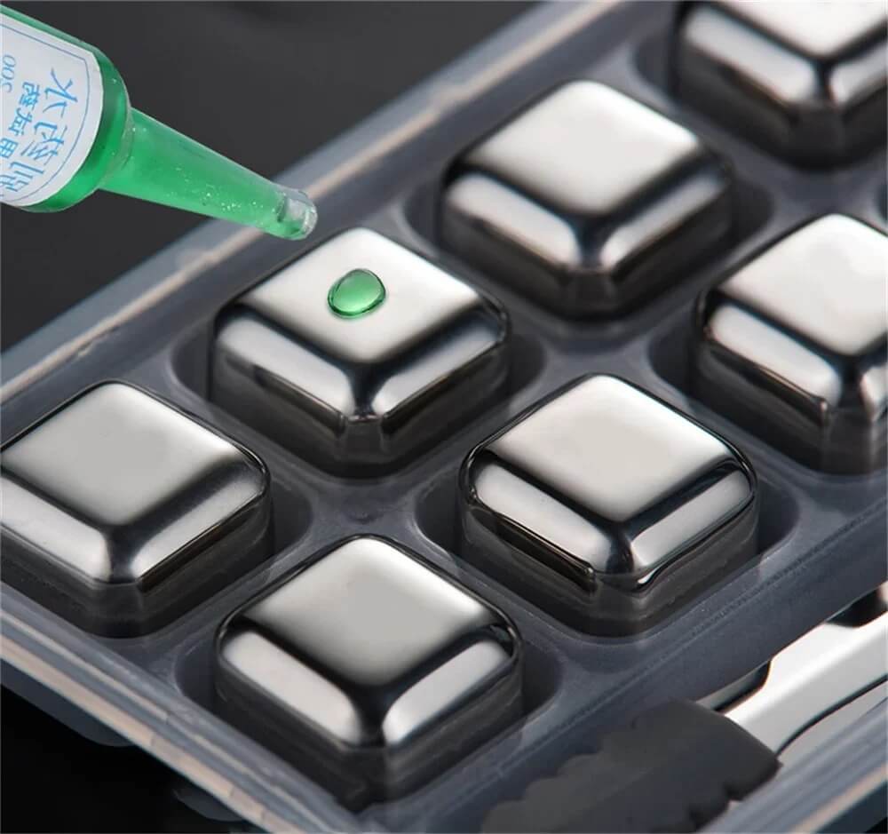 FrostGleam - Ruostumattomasta teräksestä valmistettu jääpalasarja | Uudelleenkäytettävät jääkuutiot viskille, viinille ja cocktaileille - Tyylikäs, viileä ja laimentamaton