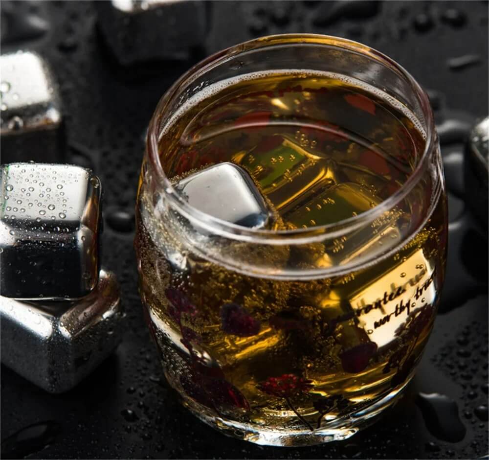 FrostGleam - Ruostumattomasta teräksestä valmistettu jääpalasarja | Uudelleenkäytettävät jääkuutiot viskille, viinille ja cocktaileille - Tyylikäs, viileä ja laimentamaton