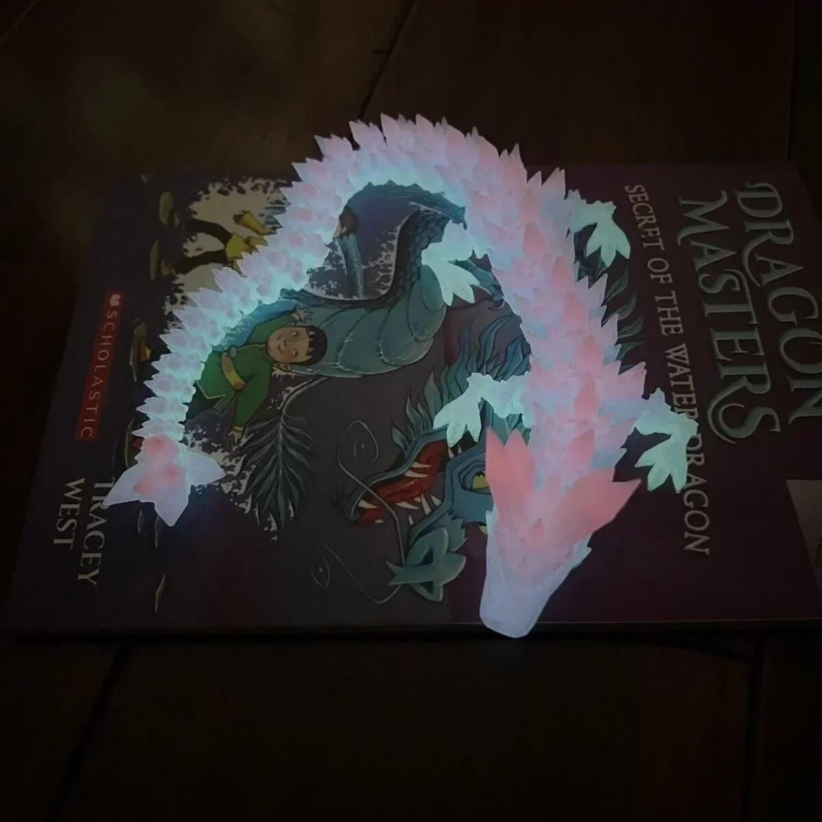 DragonMorph - 3D-tulostettu liikkuva lohikäärmeen malli koristeluun ja fantasiaan