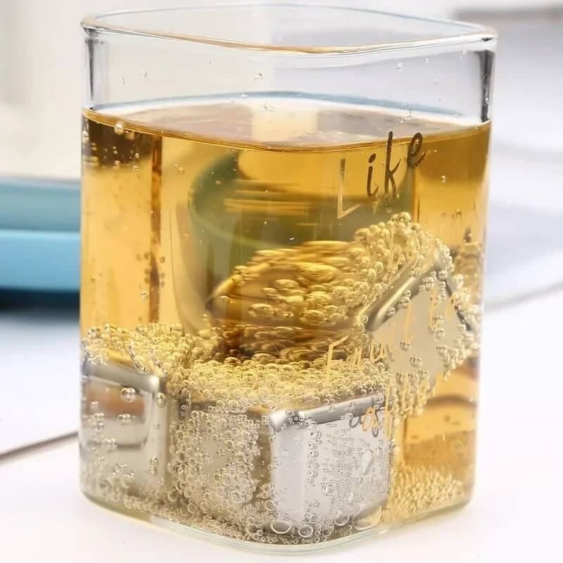 FrostGleam - Ruostumattomasta teräksestä valmistettu jääpalasarja | Uudelleenkäytettävät jääkuutiot viskille, viinille ja cocktaileille - Tyylikäs, viileä ja laimentamaton