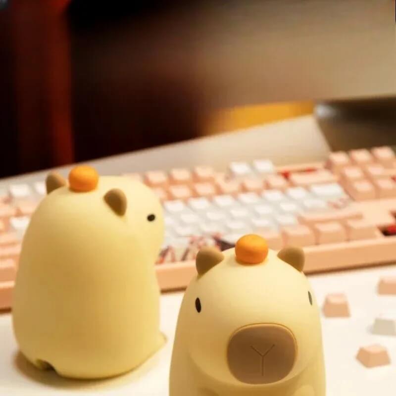 LumiBara - Kykyinen silikoni-yövalo lapsille | Pehmeä, ladattava ja turvallinen yöpöydänvalo kumppani