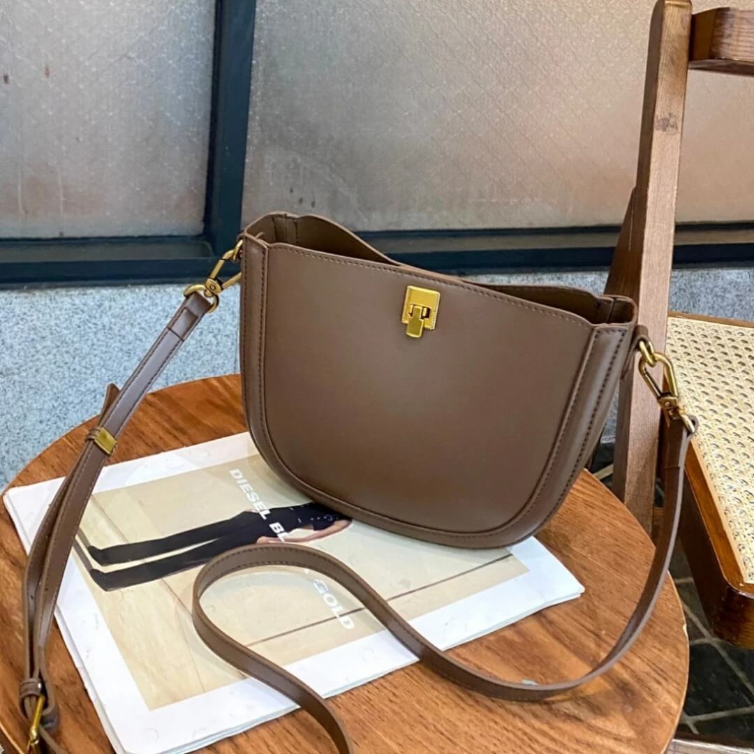 Saddlelux - Ylellinen minisatulalaukku aidosta naudannahasta.