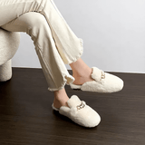 TeddyFinesse – Eleganta Faux-Fur Mule Tofflor med Guldkedja & Plyschig Komfort för Inomhus och Lätt Utomhusbruk