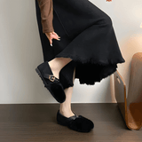 FurVibe – Plyschiga Cozy Skor med Guldspänne & Halkfri Sula för Inomhus och Lättare Utomhusbruk