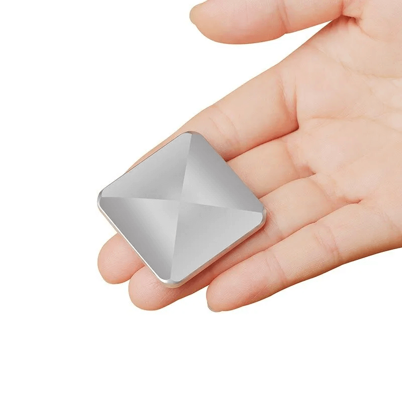 Metallikub-työpöytä Fidget – rentoutumista, keskittymistä ja nautintoa
