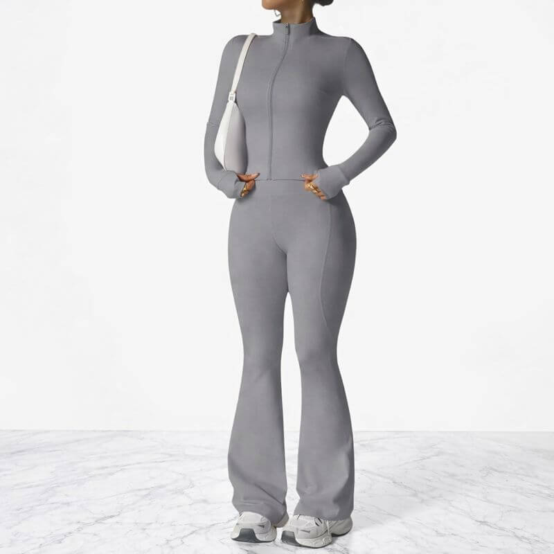 AeroFlare – Nopeasti kuivuva naisten treenisetti, jossa on kapea takki ja levenevät trikoot joogaan, treenaamiseen ja jokapäiväiseen käyttöön