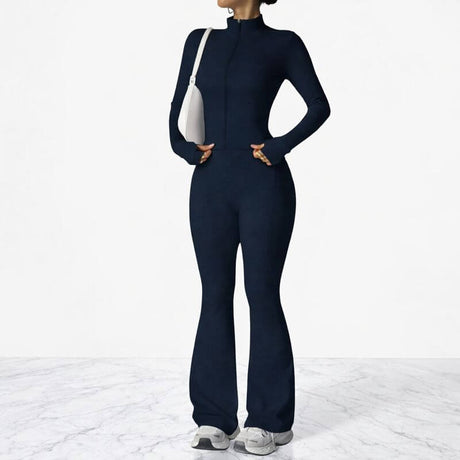 AeroFlare – Nopeasti kuivuva naisten treenisetti, jossa on kapea takki ja levenevät trikoot joogaan, treenaamiseen ja jokapäiväiseen käyttöön