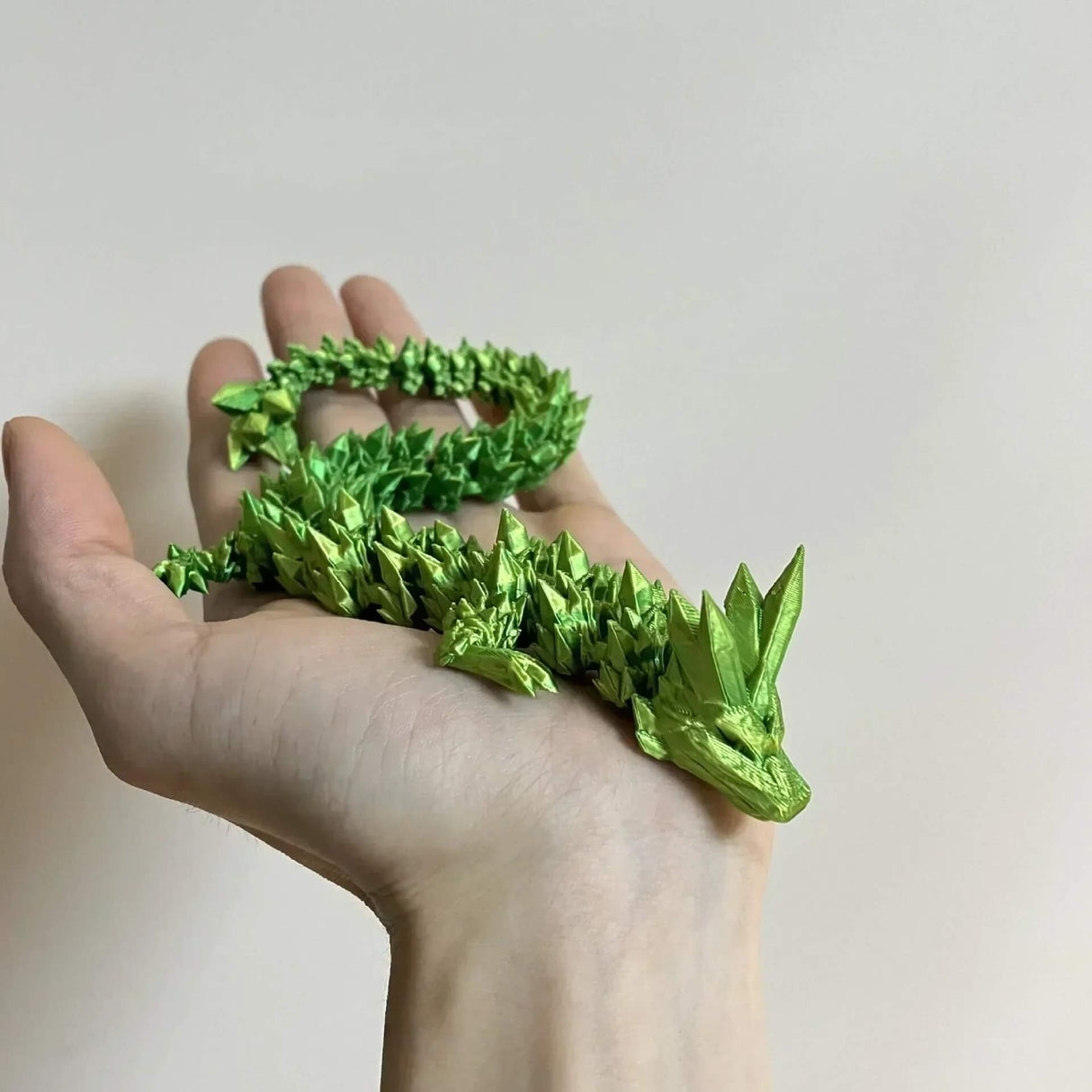 DragonMorph - 3D-tulostettu liikkuva lohikäärmeen malli koristeluun ja fantasiaan
