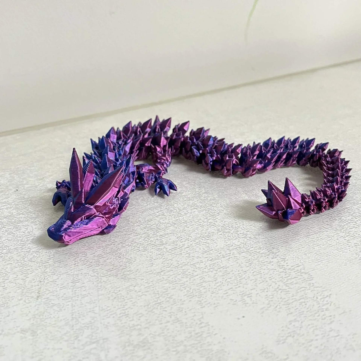 DragonMorph - 3D-tulostettu liikkuva lohikäärmeen malli koristeluun ja fantasiaan