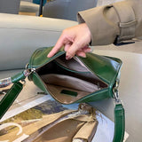 Luxury Leather Bag - Tilava ja tyylikäs käsilaukku aitoa nahkaa.