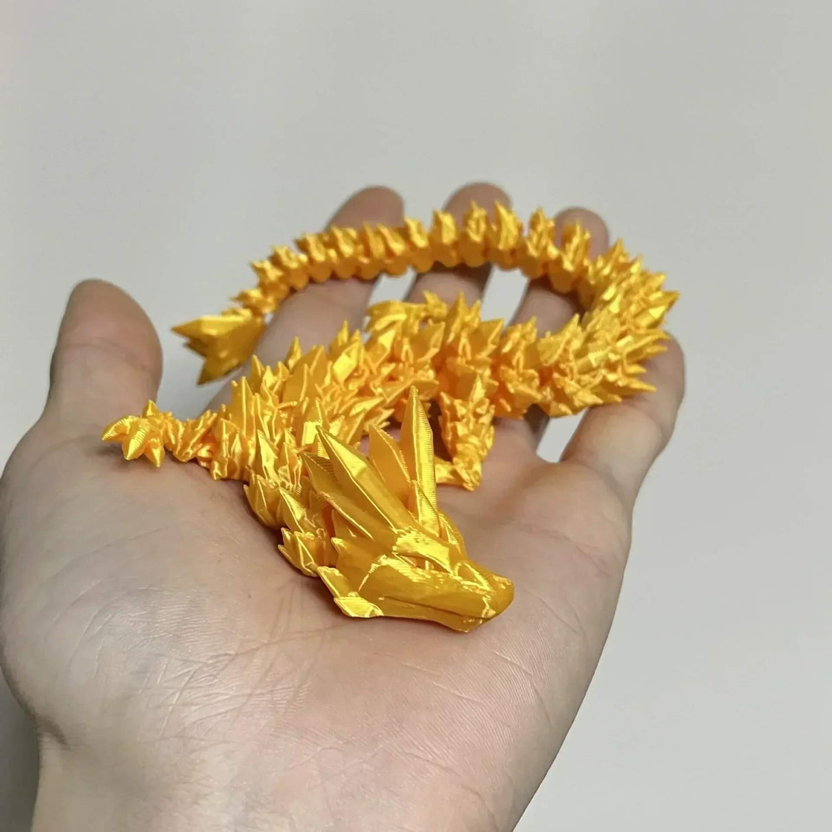 DragonMorph - 3D-tulostettu liikkuva lohikäärmeen malli koristeluun ja fantasiaan