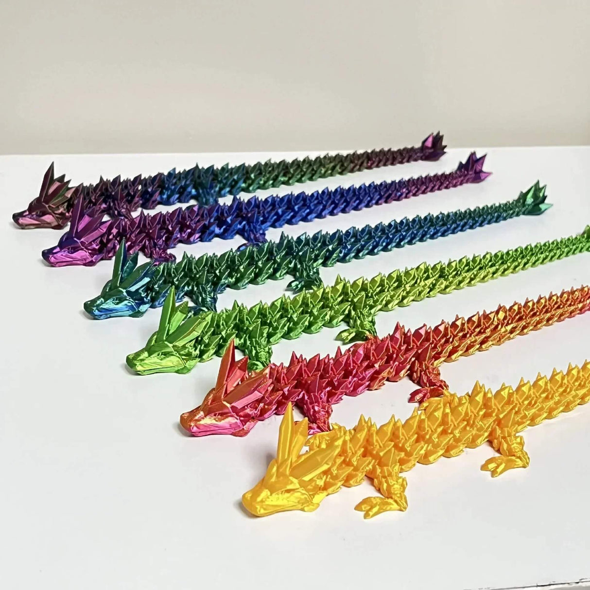 DragonMorph - 3D-tulostettu liikkuva lohikäärmeen malli koristeluun ja fantasiaan